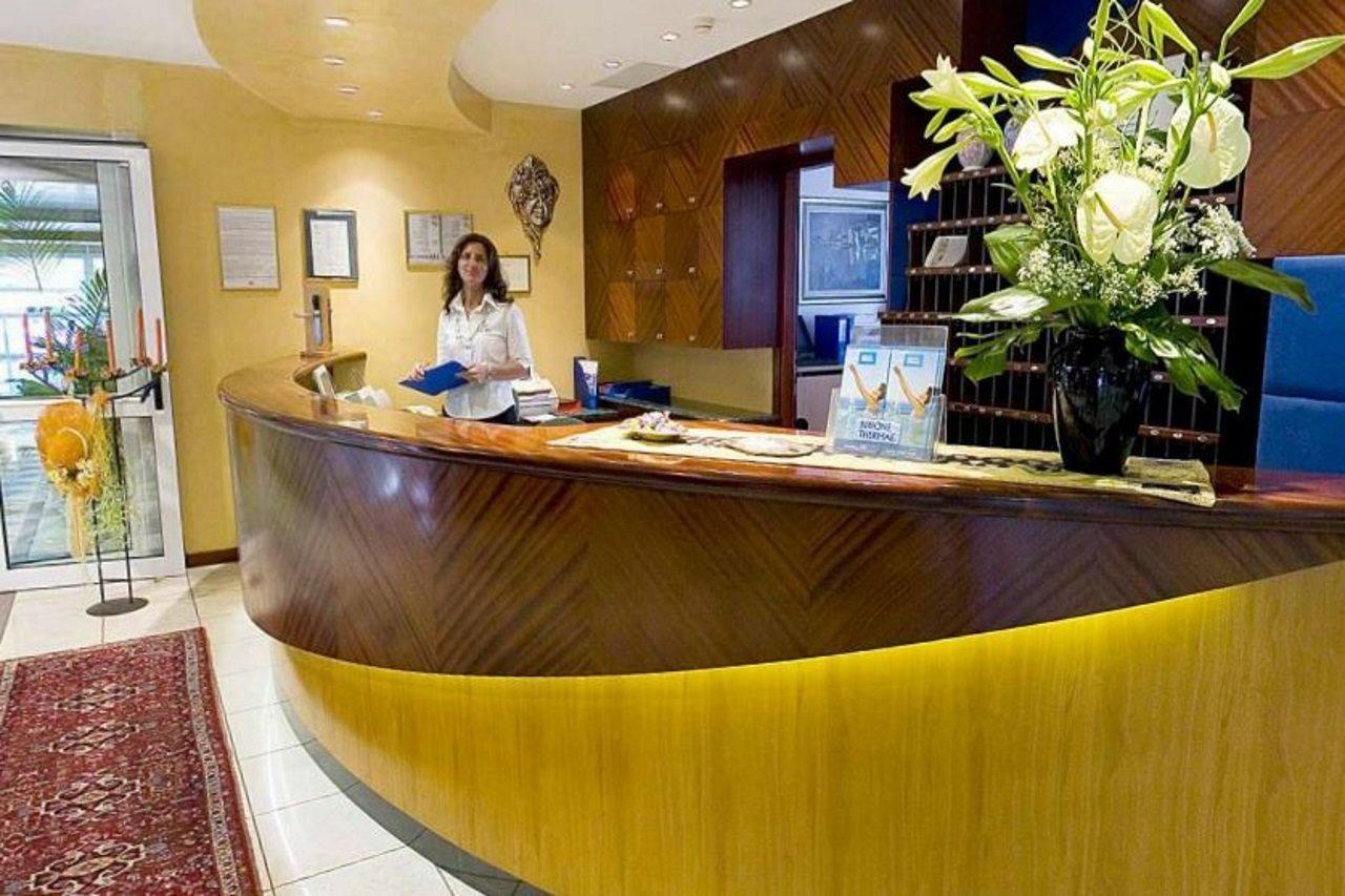 Aparthotel Holiday Bibione Exterior foto